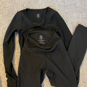 Move Theology legging and top set